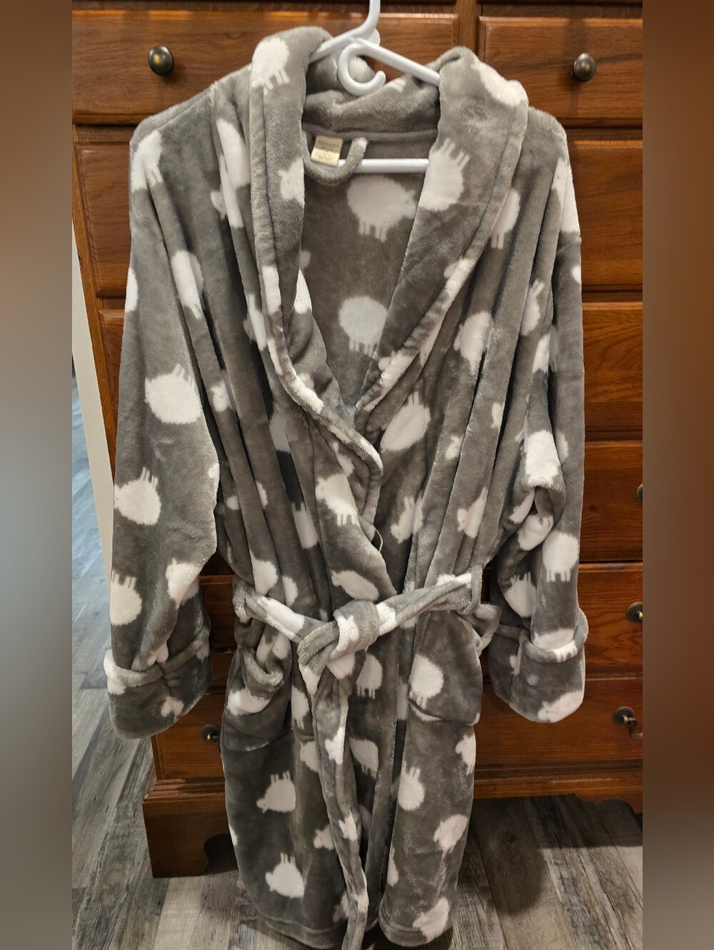 Sonoma Robe, Gray With White Sheep, Size 2X, Pockets & Sash